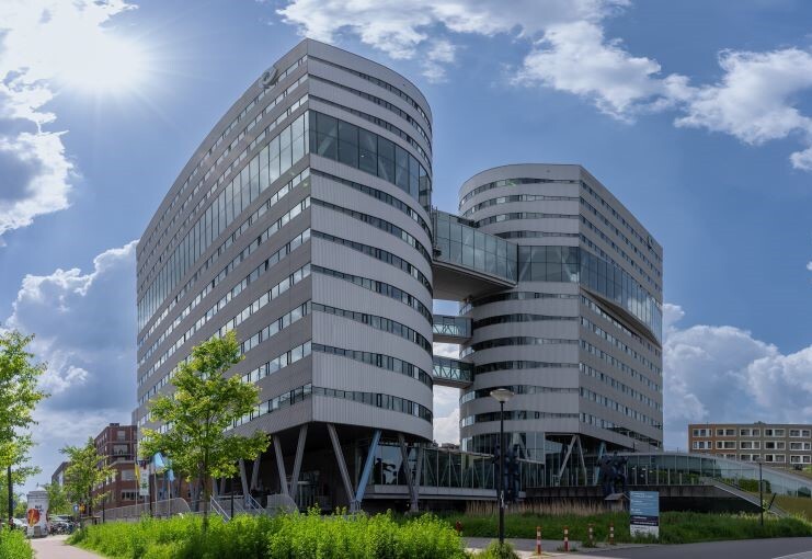 Hoofdgebouw Waternet gecentreerd